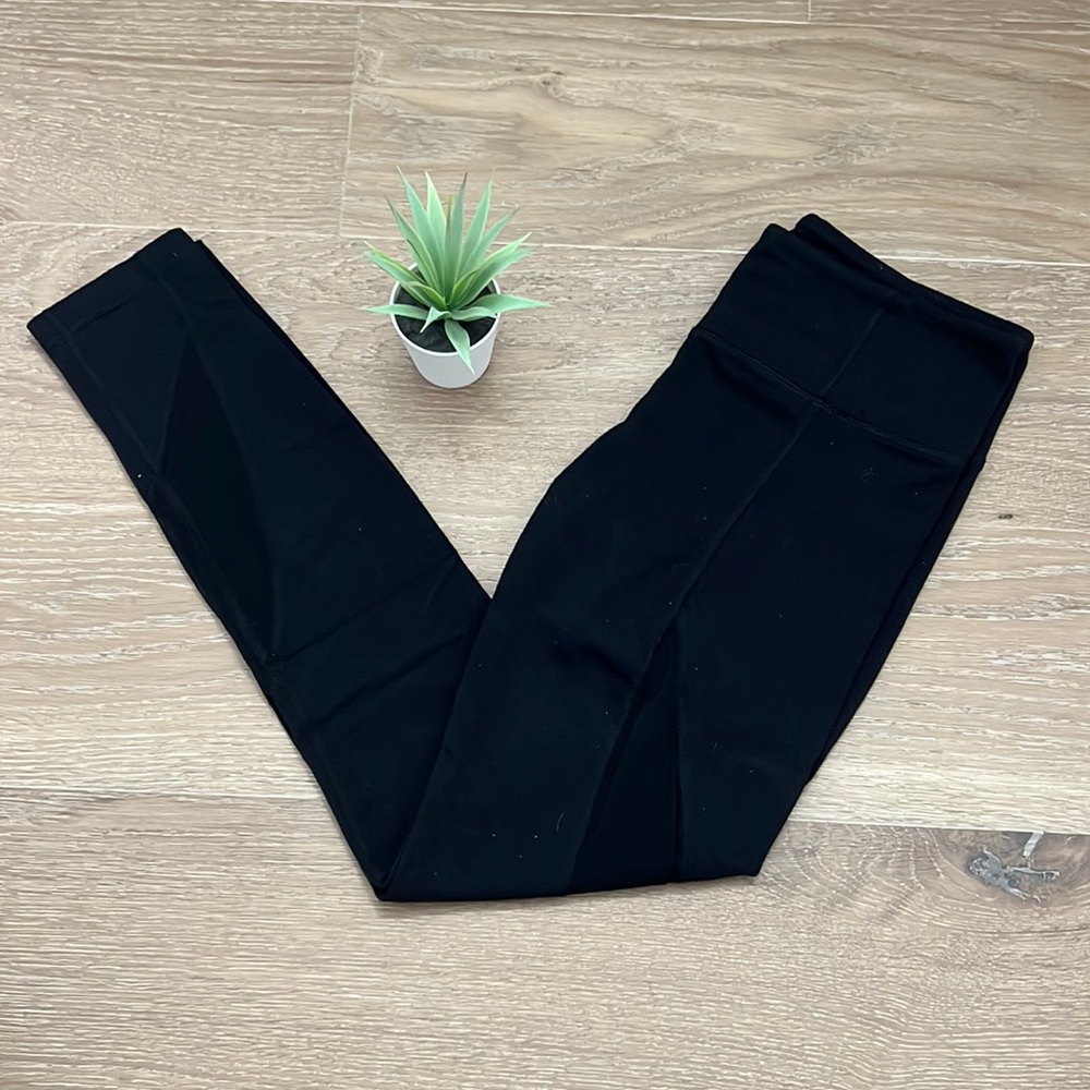 Aritzia TNA Mesh Leggings